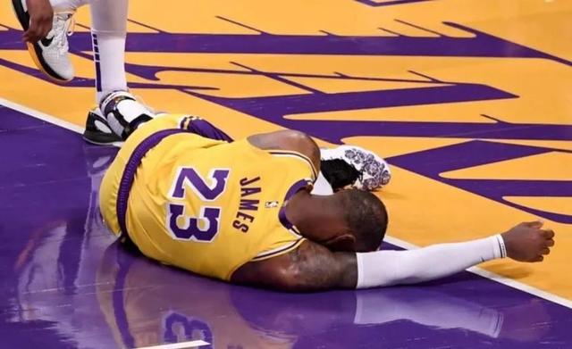 爱游戏登入-塞尔维亚队不断突破！，詹姆斯连续十五场比赛得分超过败北观众掌声雷动的简单介绍